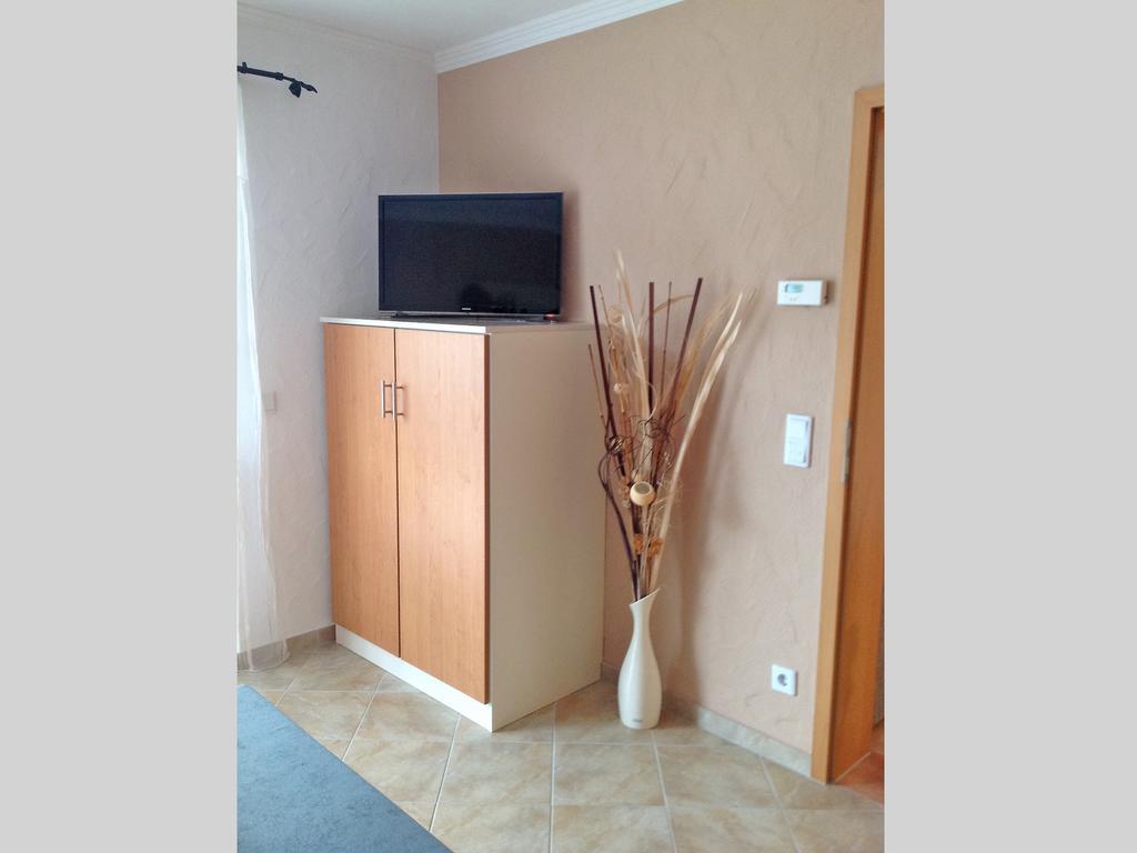 Fewo-Eifel-Mediterran Apartment ชาลเคินเมียเฮิน ห้อง รูปภาพ